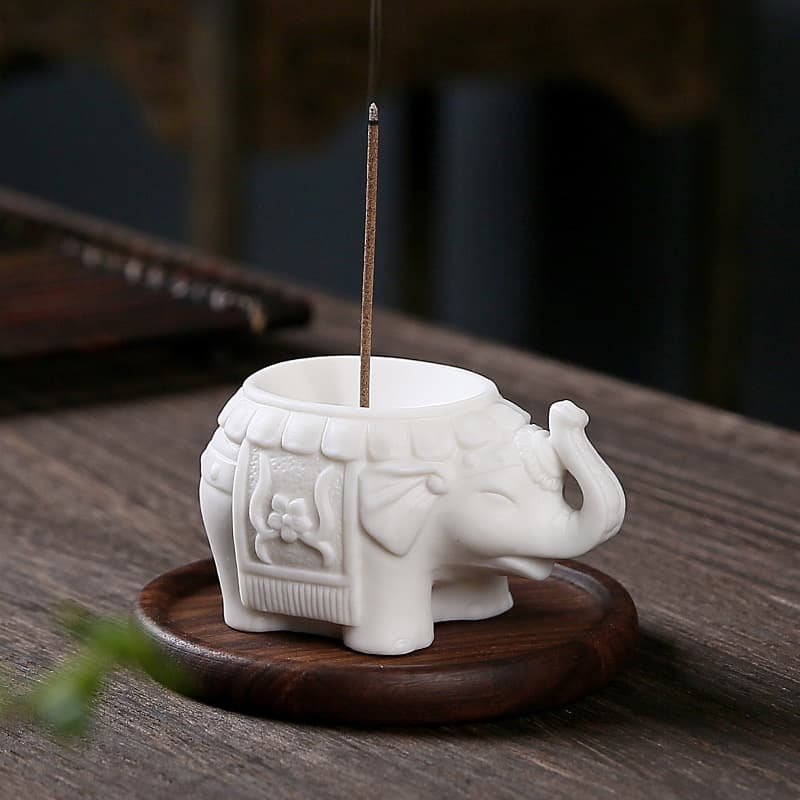 Creative Ceramic Incense Burner for Home Living Room Tea Room Stick Incense Holder Sandalwood Base Decorative Aromatherapy Burner Small Incense Burner