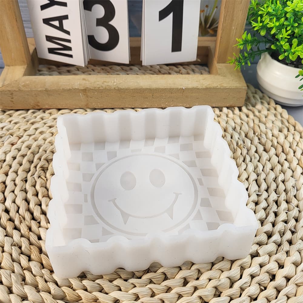 Z0110 Sharp Tooth Smiley Aroma Mold Crystal Resin Silicone Mold DIY Decoration Silicone Mold