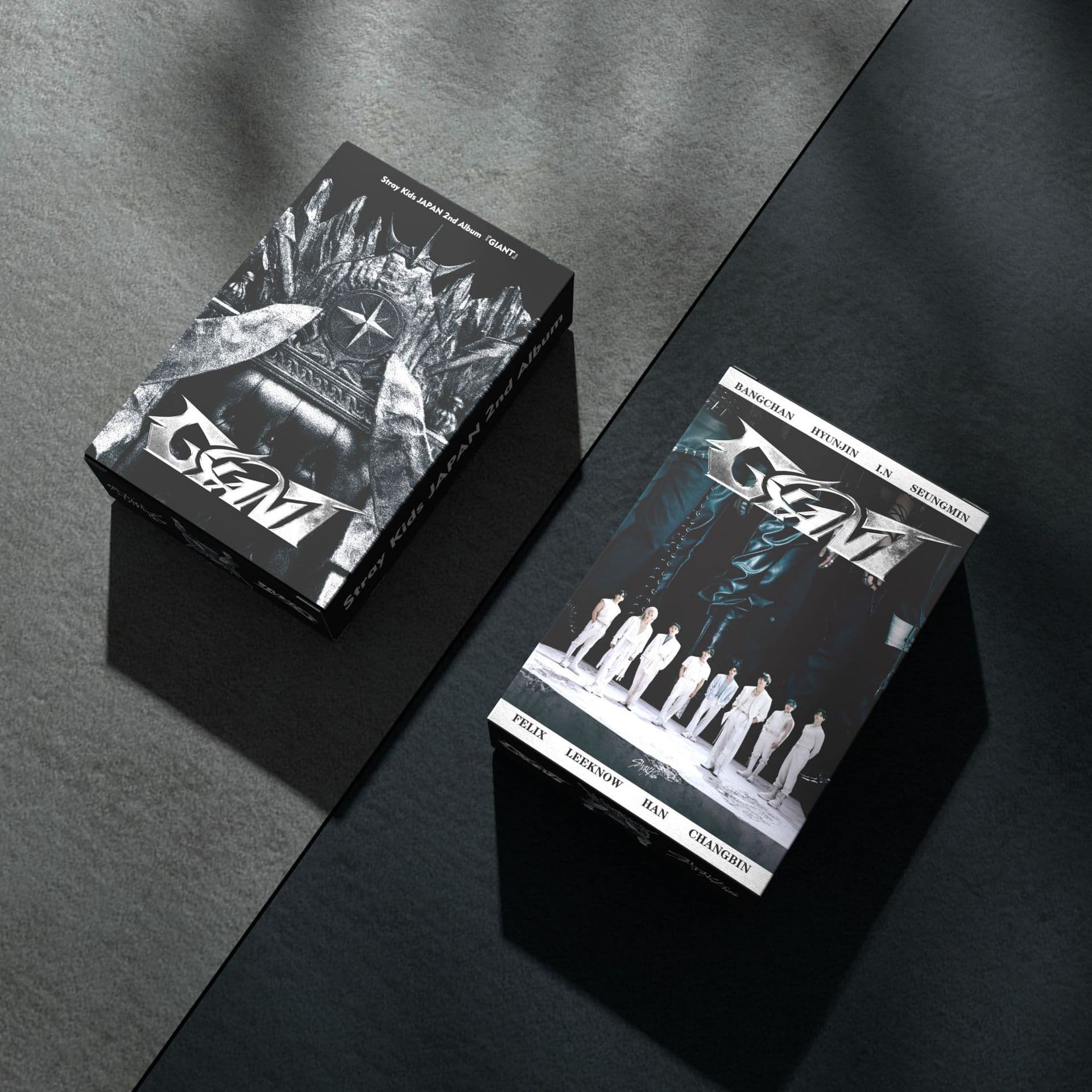 55 StrayKids new album GIANT photo cards, celebrity peripherals, Felix Li Yongfu collection lomo cards