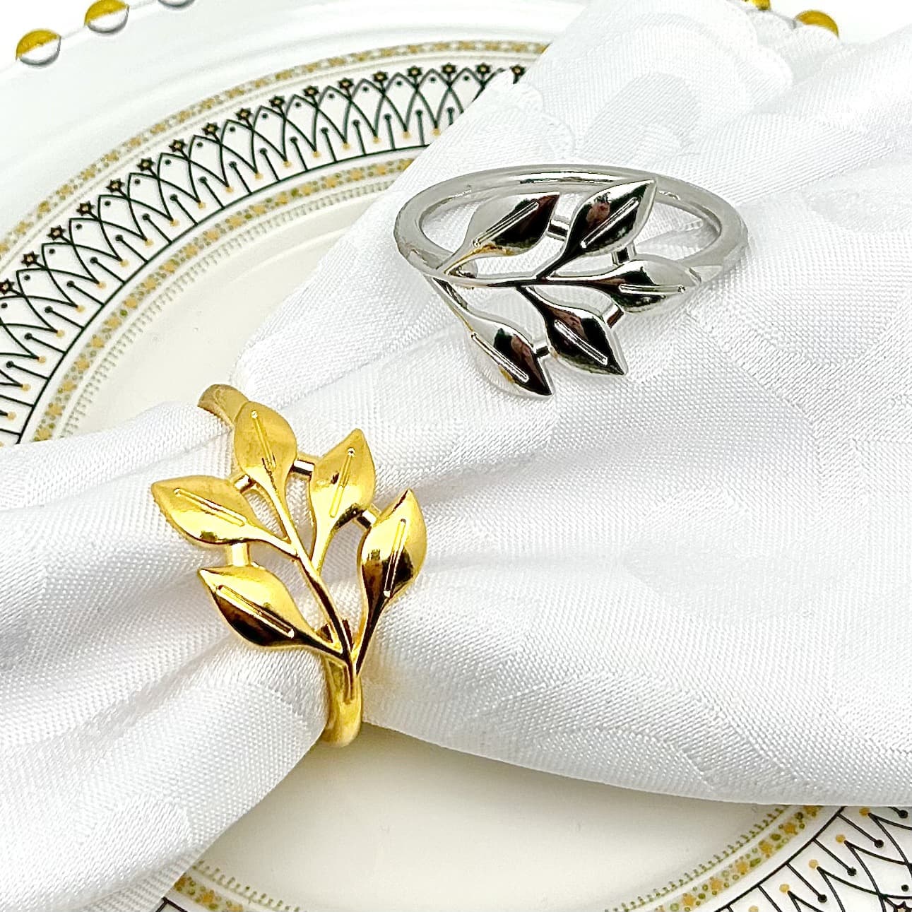 Golden Leaf Napkin Ring 5 Petal Maple Leaf Fashionable Dinner Napkin Holder Alloy Material Non-Imported Electroplated American Style
