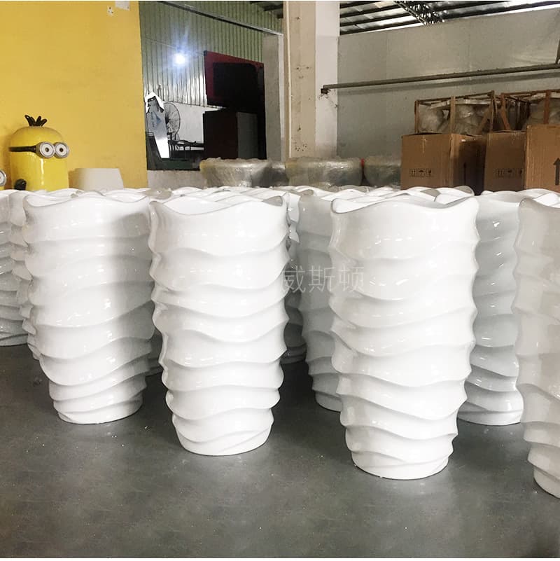 Modern Living Room Creative Water Wave Pattern Planter Fiberglass White Simple Flower Vase Mall Greenery Decoration Display