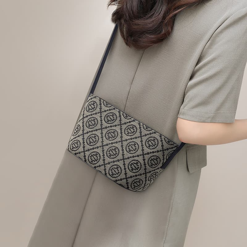 Crossbody Bag for Women 2026 New Compact and Exquisite Small Square Bag This Year's New Shopping Bag Shoulder Bag