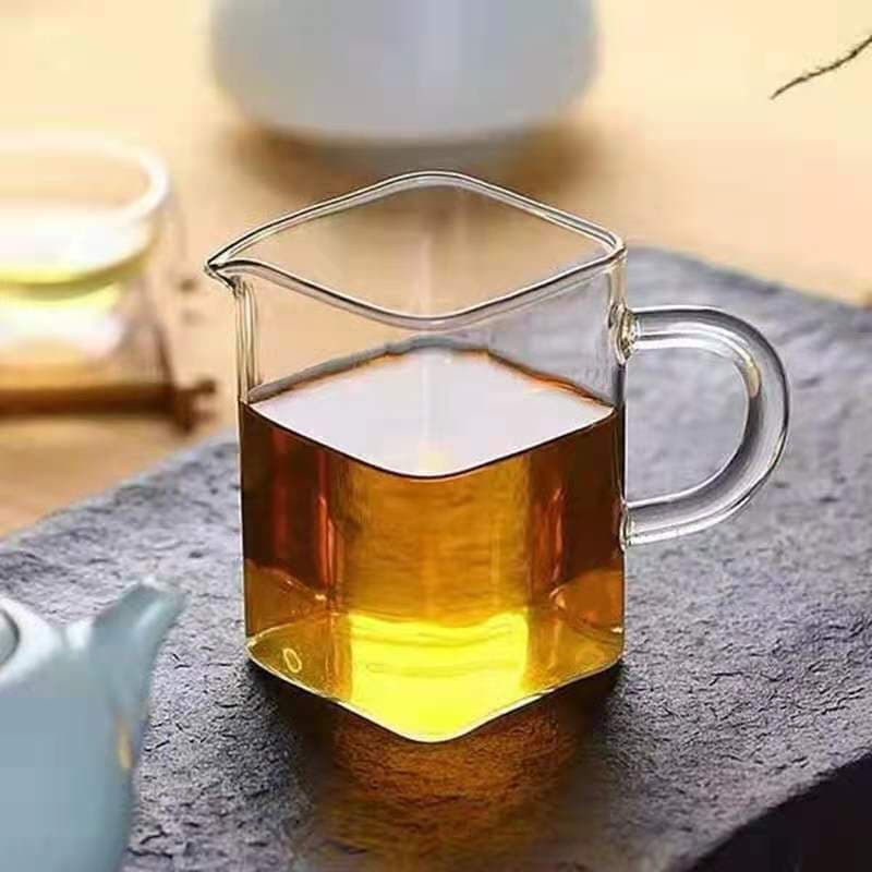 Square fairness cup / Gaopeng silicone glass Kung Fu tea set / Personalized and stylish fairness cup / Glass tea set / Glass cup