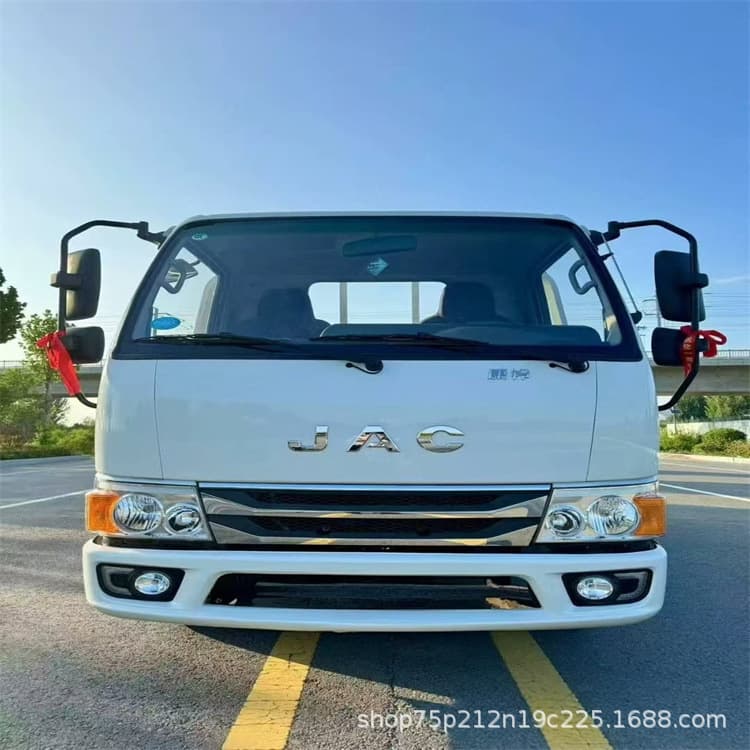 Used JAC 4.2-meter flatbed small truck, 80% new, original paint and parts, fully serviced, customs clearance agent available