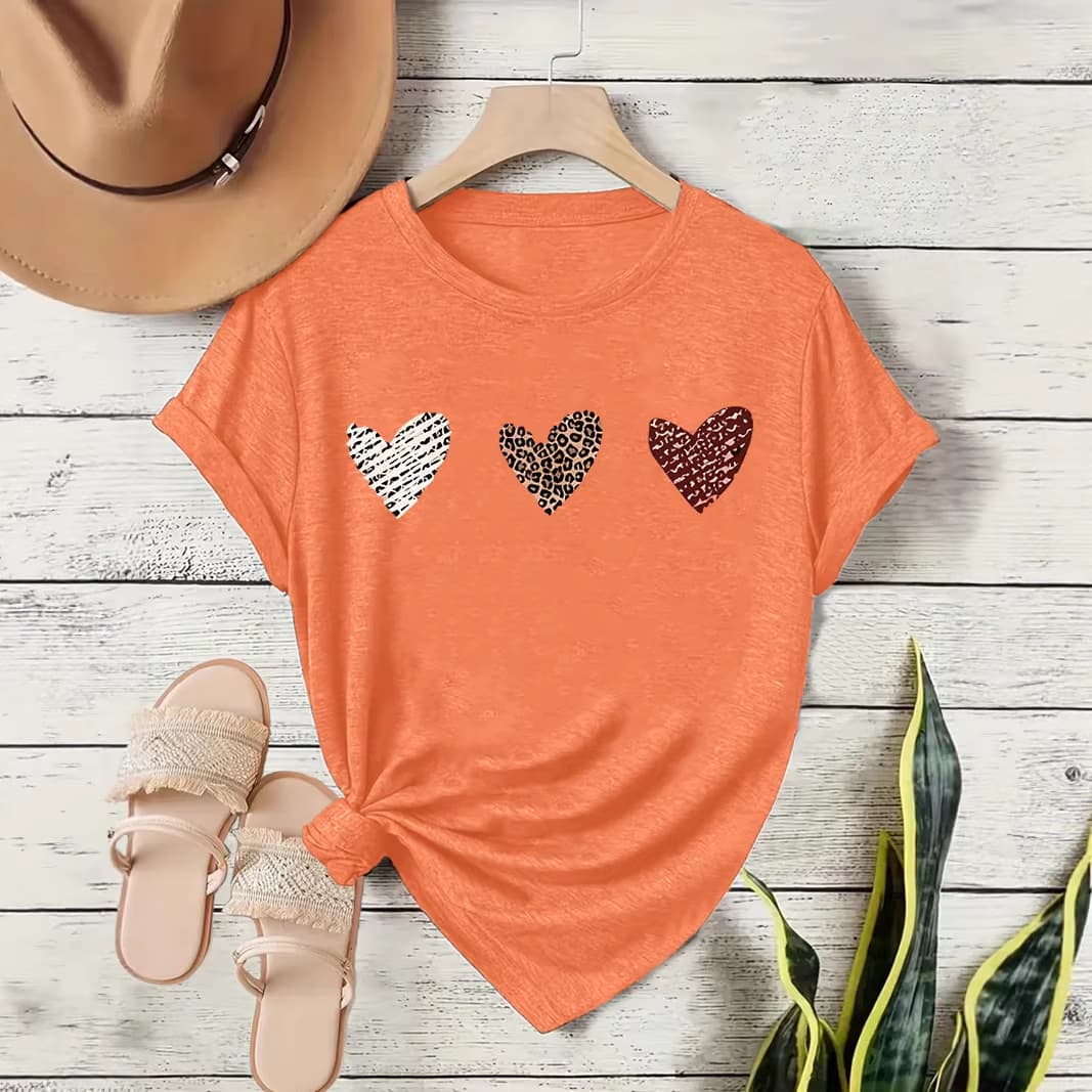 Women's Valentine's Day T-Shirt with Heart Print, Fashionable Comfortable Casual T-Shirt, Daily Trendy Graphic Tee