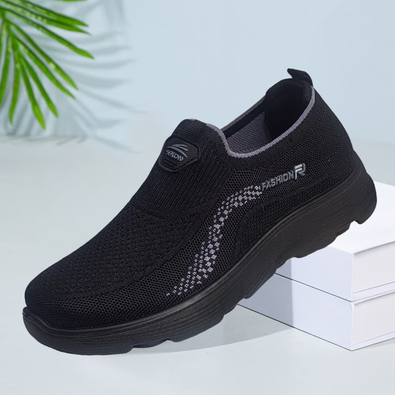 Wide Toe Old Beijing Cloth Shoes for Men Middle-Aged and Elderly Slip-On Dad Shoes Soft Sole Casual Walking Shoes Flyknit Breathable