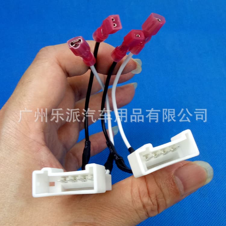 Suitable for Tacoma Toyota Subaru audio speaker cable plug speaker cable plug speaker 8106
