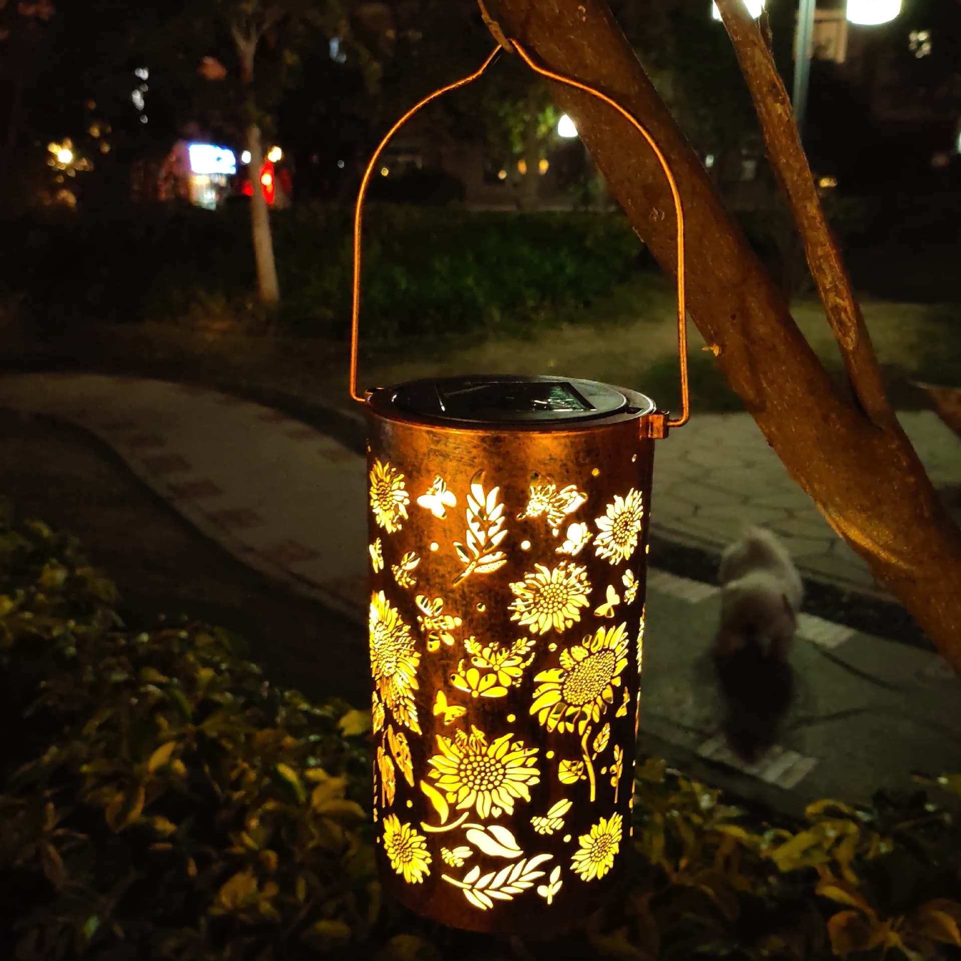 Solar Outdoor Home Waterproof Garden Light Garden Lawn LED Wrought Iron Hollow Sunflower Hanging Light