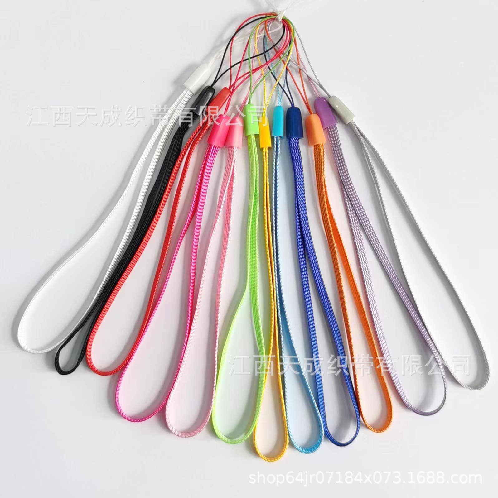 Wholesale stock of 12-color pine nut rope lanyards for fans and mobile phones. High quality, low price, and even better prices for bulk orders.