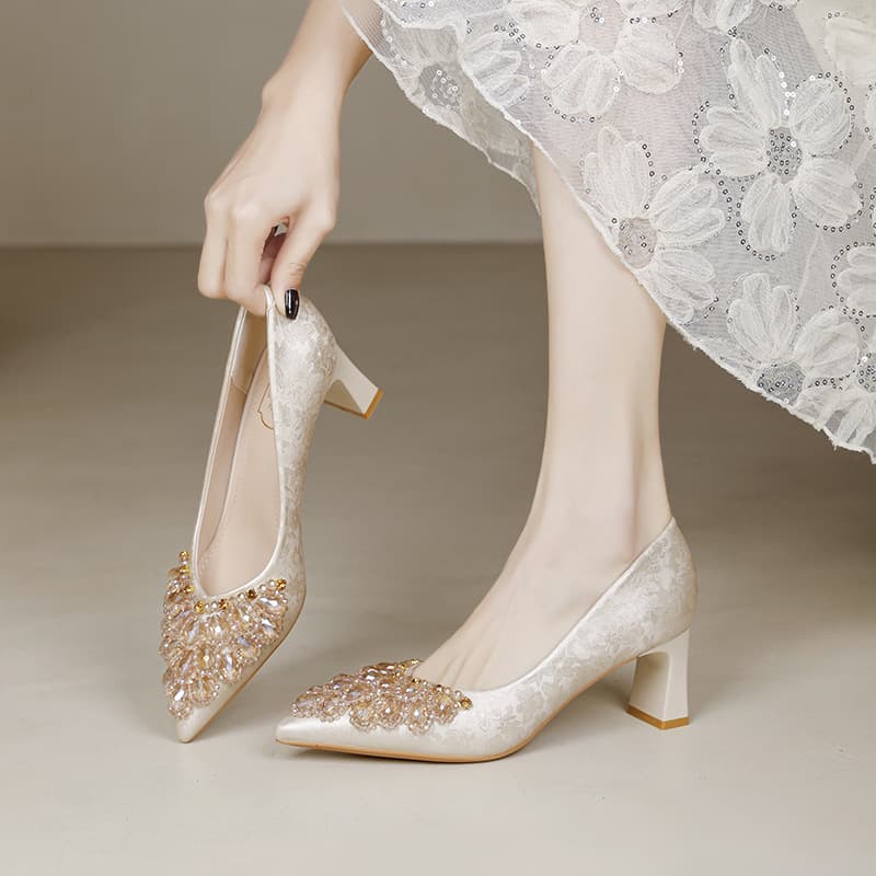 New Chinese Style National Style High Heels 2025 New French Pointed Toe Beaded Banquet Shoes Wedding Shoes High-grade Sense Thick Heel Single-layer Shoes
