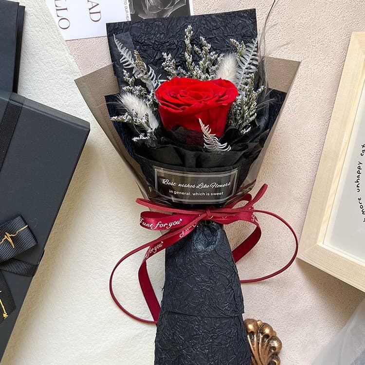 Valentine's Day preserved rose bouquet with gift box - a creative and sophisticated preserved flower gift for mom or girlfriend.