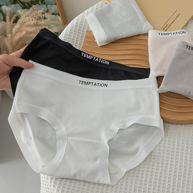 Japanese-Style Simple Solid Color Women's Panties with Pure Cotton Crotch, Mid-Waist, Comfortable, Hip-Hugging, Young Girl Briefs