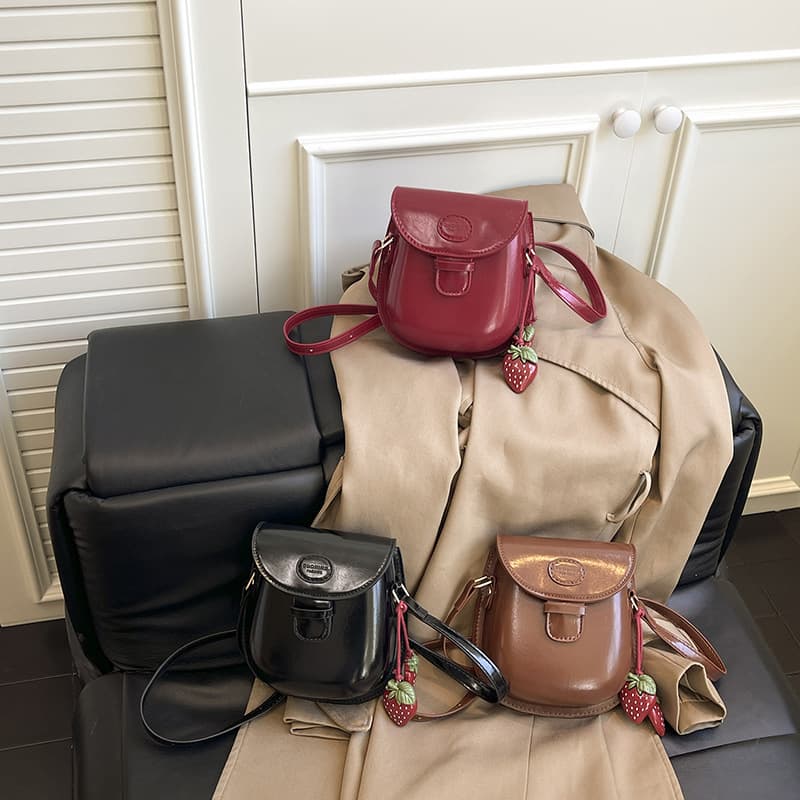 Vintage Chic Minimalist Shoulder Bag Solid Color Phone Bag 2025 Trendy Exquisite Red Crossbody Small Bag for Women