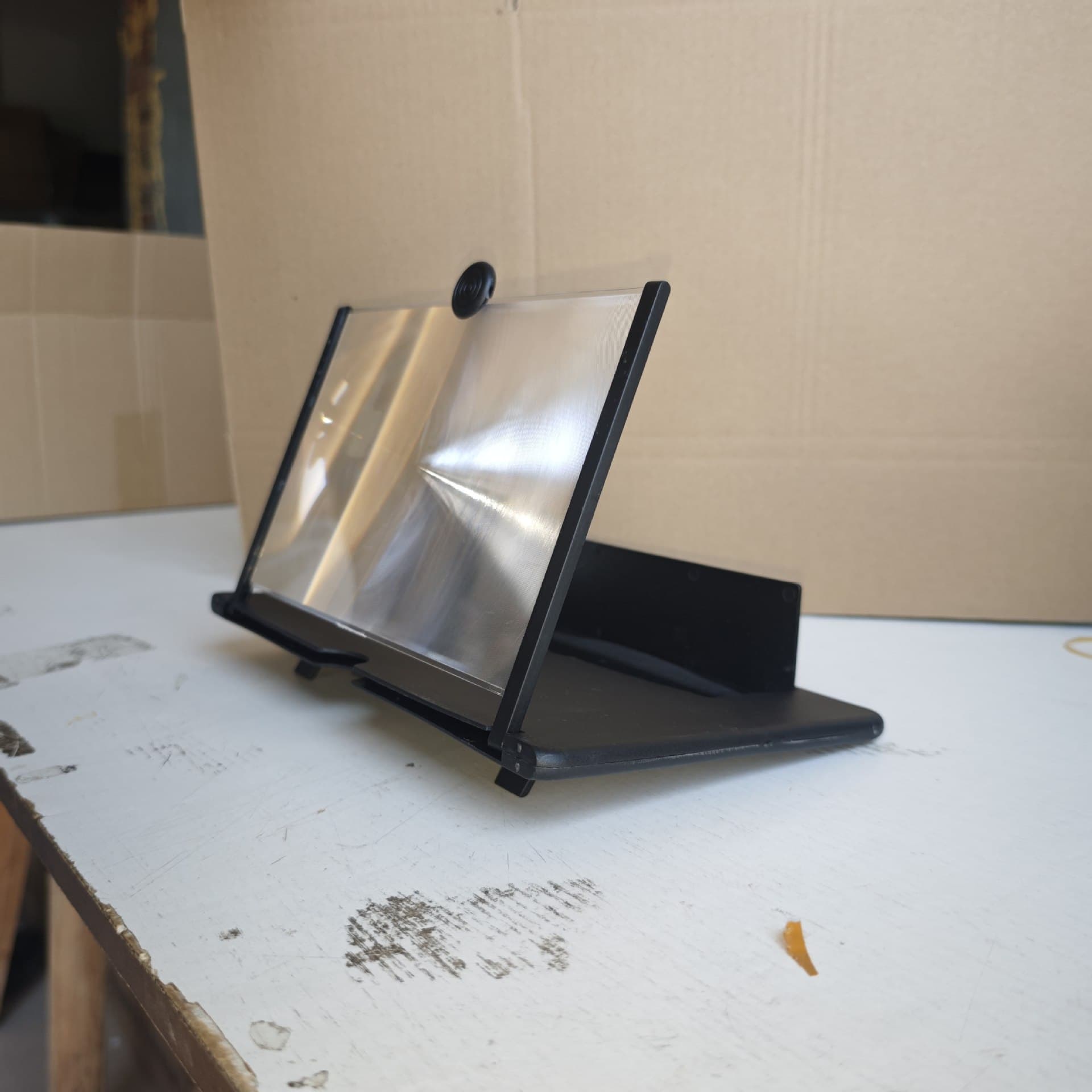 Portable Stretchable Mobile Phone Screen Enlarger For Middle-Aged And Elderly 3D High Definition Viewer Navigation Holder