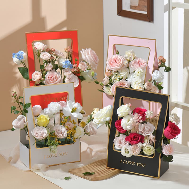 Hot stamping square hand-held flower box, hollow Valentine's Day flower basket, Chinese Valentine's Day flower handbag, flower arrangement box, bouquet paper box