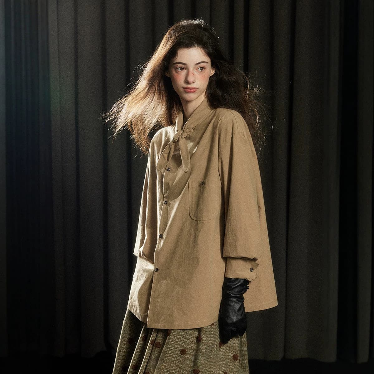 Artistic brown yellow oblique placket design lace-up long-sleeved shirt pure cotton early autumn loose women's shirt