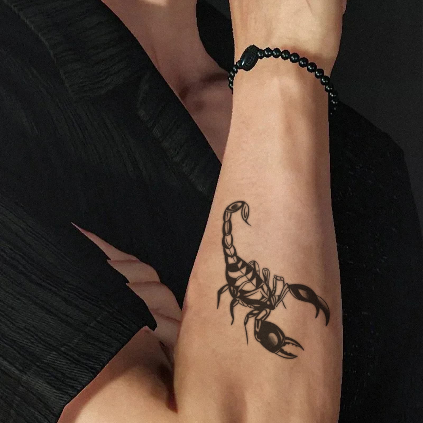 Black and white solid large scorpion tattoo sticker, retro street style waterproof, long-lasting niche cool back body decoration