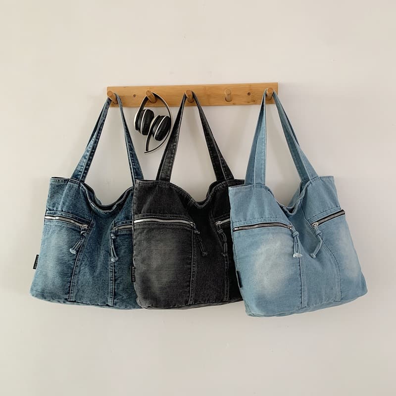 Retro denim shoulder bag 2026 new casual versatile handbag large capacity women's simple solid color commuter bag