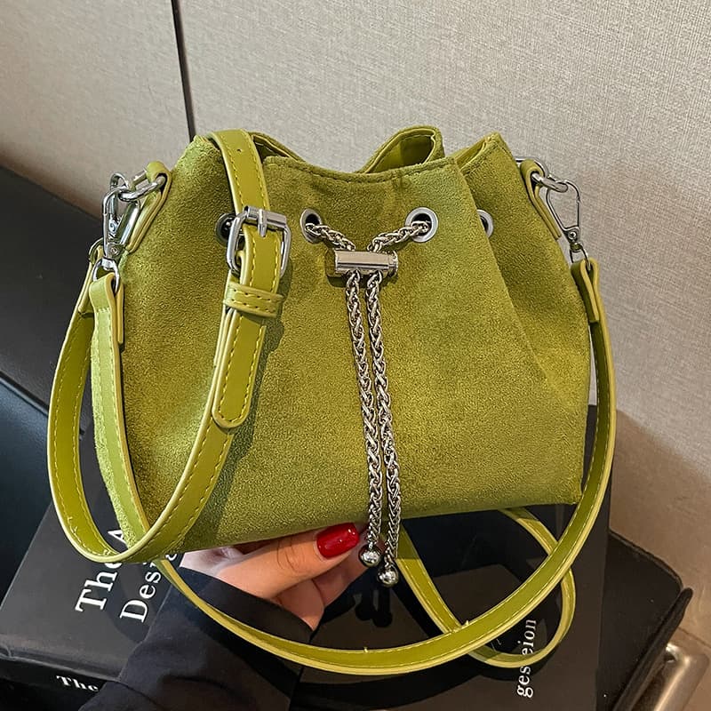 Textured Chain Crossbody Bag for Women 2026 New Style Ins Fashionable Casual Shoulder Handbag Bucket Bag