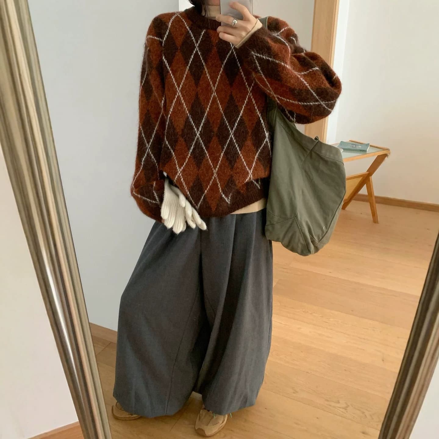 Lazy retro college style rhombus contrasting sweater pullover for women loose autumn and winter round neck versatile sweater top