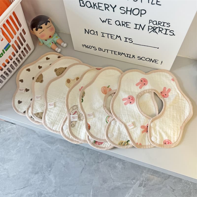 Baby dribs pure cotton Class A newborn male and female six-layer gauze waterproof bib bib wholesale mother and baby supplies
