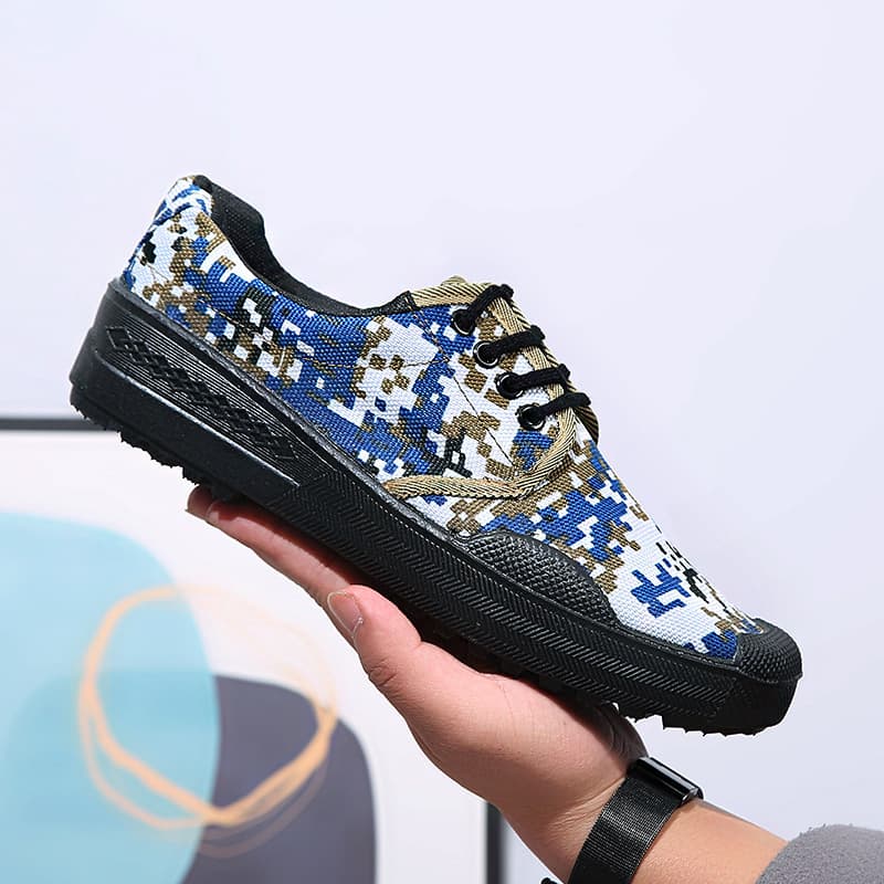 Factory direct sales of Jiefang shoes, 99 yuan for training shoes, military training shoes, construction site and farm shoes, men's and women's training shoes, rubber shoes