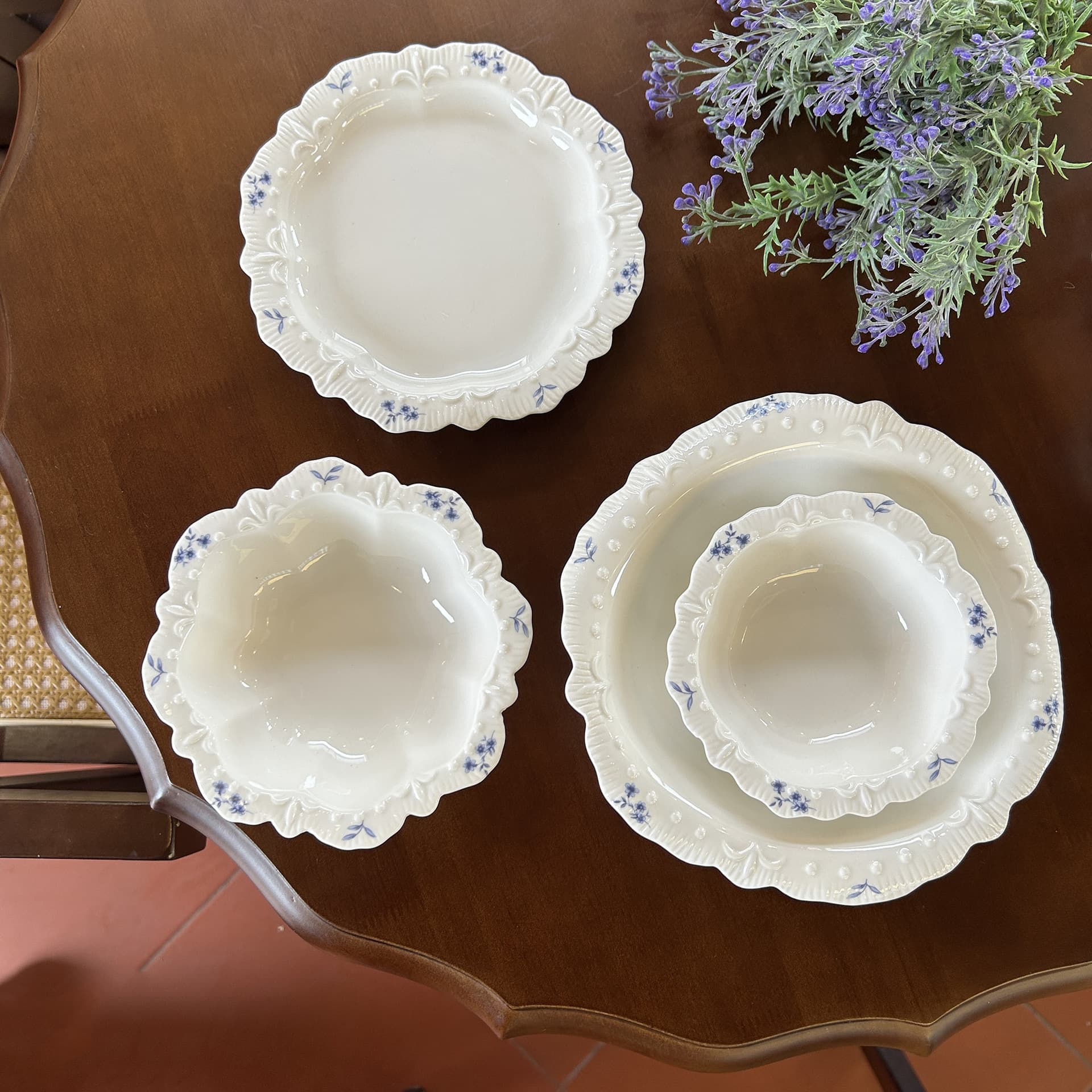 French Embossed Lace Ceramic Tableware Ceramic Plate Dinner Plate Dessert Bowl Fruit Plate Irregular Dinner Plate Floral Bowl Set