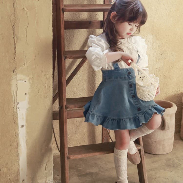 2025 Autumn Strawberry Korean Style Girls' Ruffled Overall Dress Denim Suspender Dress, Short Style, In Stock