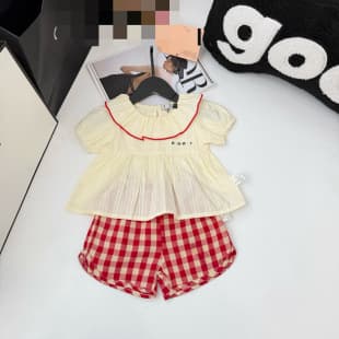 Spring New Infant Set, Solid Color Peter Pan Collar Top + Shorts 2-Piece Set, Fashionable, Round Neck Short Sleeve Set