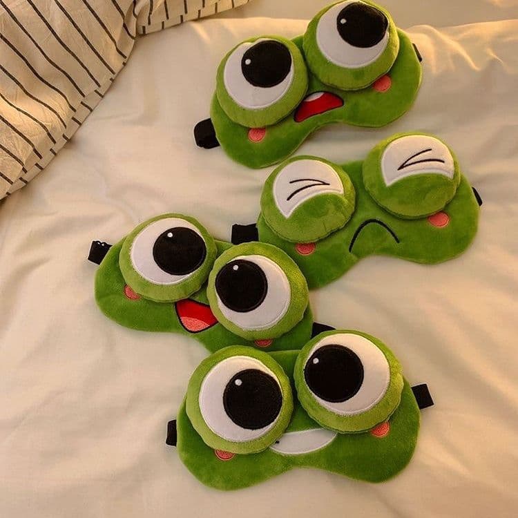 Funny and cute cartoon frog sleep mask for blocking out light, suitable for both men and women, ice pack, children, and students to relieve fatigue.