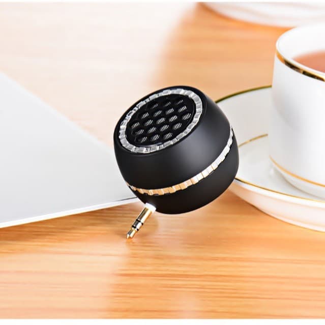 Y7 Plug-in Mobile Phone Amplifier Speaker with Portable Sound Booster for Computers