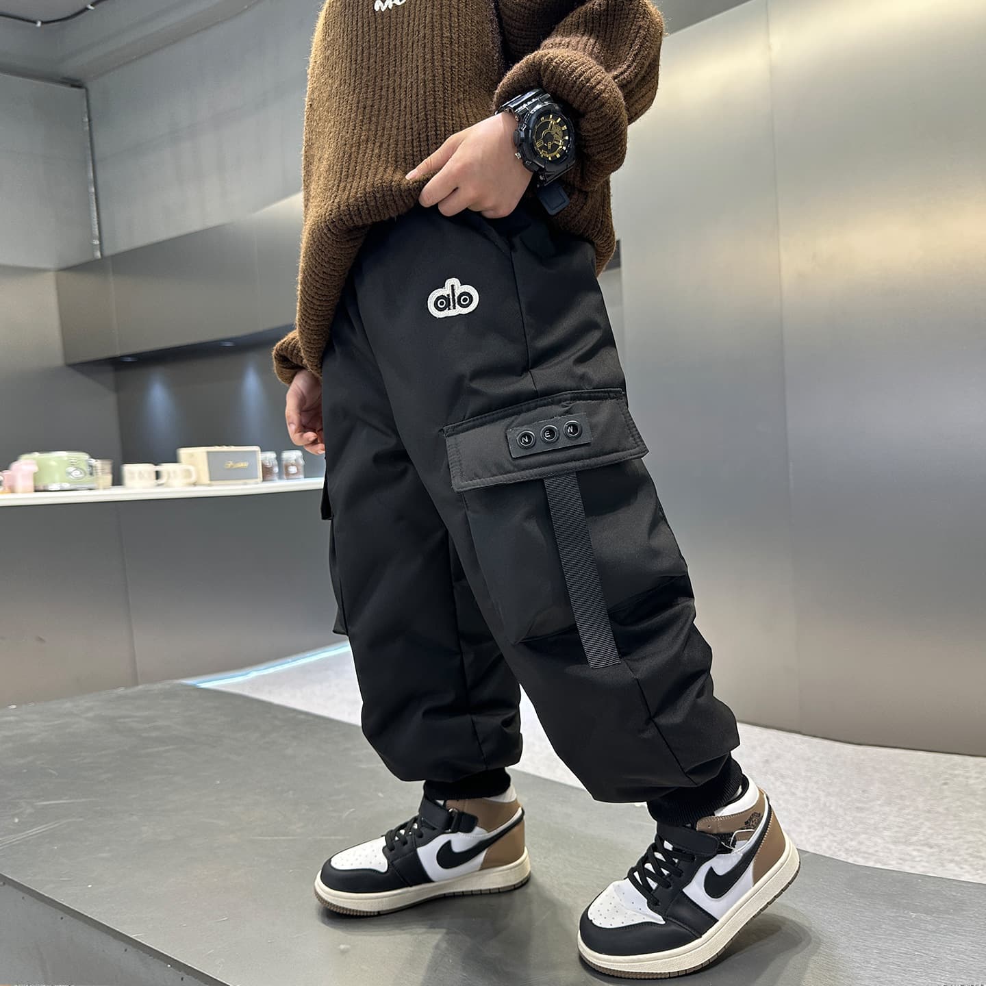 Boys' Down Pants Winter White Duck Down Thickened Warm 2025 New One-Piece Winter Outer Wear Cotton Pants for Big and Middle Kids