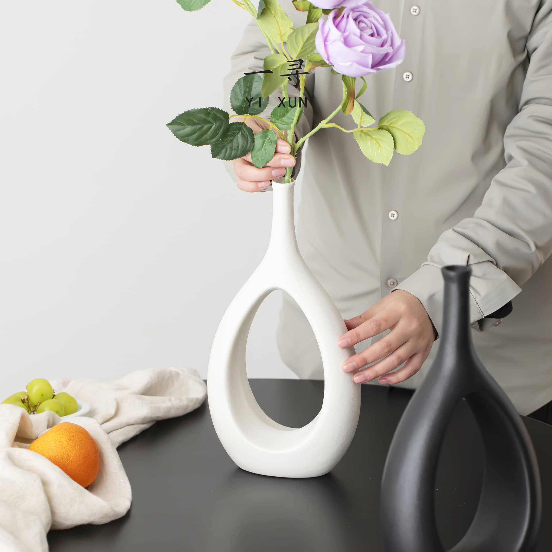 Yixun Creative Ceramic Vase Ins Style High Aesthetic Ceramic Vase Home Living Room Luxury Decorative Vase Flower Insert