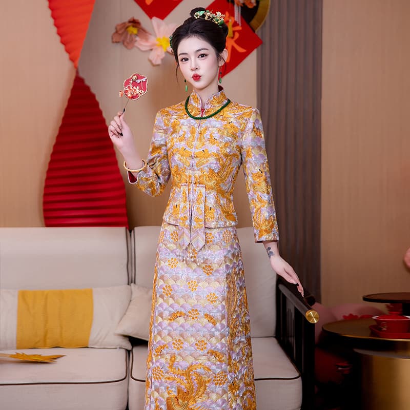 2025 New Fully Embroidered Dragon and Phoenix Gown, Gold Xiuhe Suit, Bride's Chinese Wedding Banquet Dress, Departure Attire