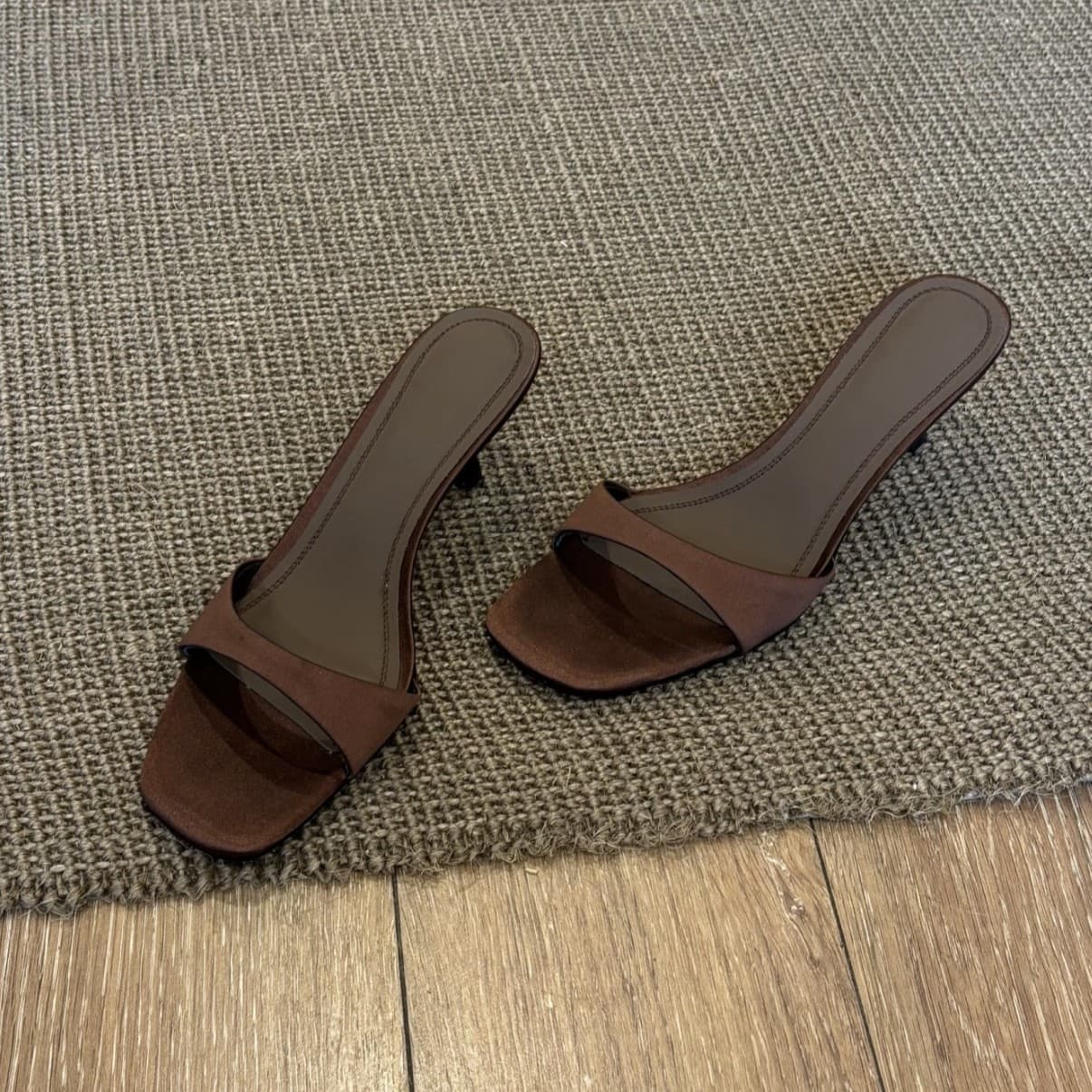 Sheepskin Version~ Retro Minimalist Versatile One-Strap Sandals for Women, Elegant High Heels, Open-Toe Genuine Leather Slippers