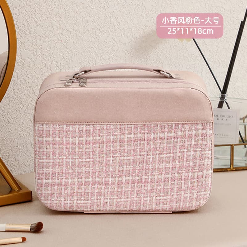 New Chanel-style makeup case for women, premium minimalist portable cosmetic organizer in small and large sizes, large capacity handbag
