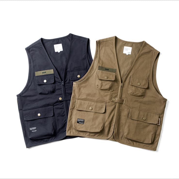 Summer workwear vest for men and women, trendy brand with multiple pockets, Japanese Harajuku style functional loose sleeveless waistcoat jacket for men.