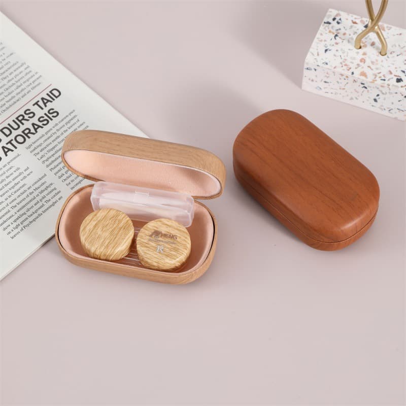 Portable retro leak-proof wood grain contact lens case, simple and compact solid color, easy to carry.