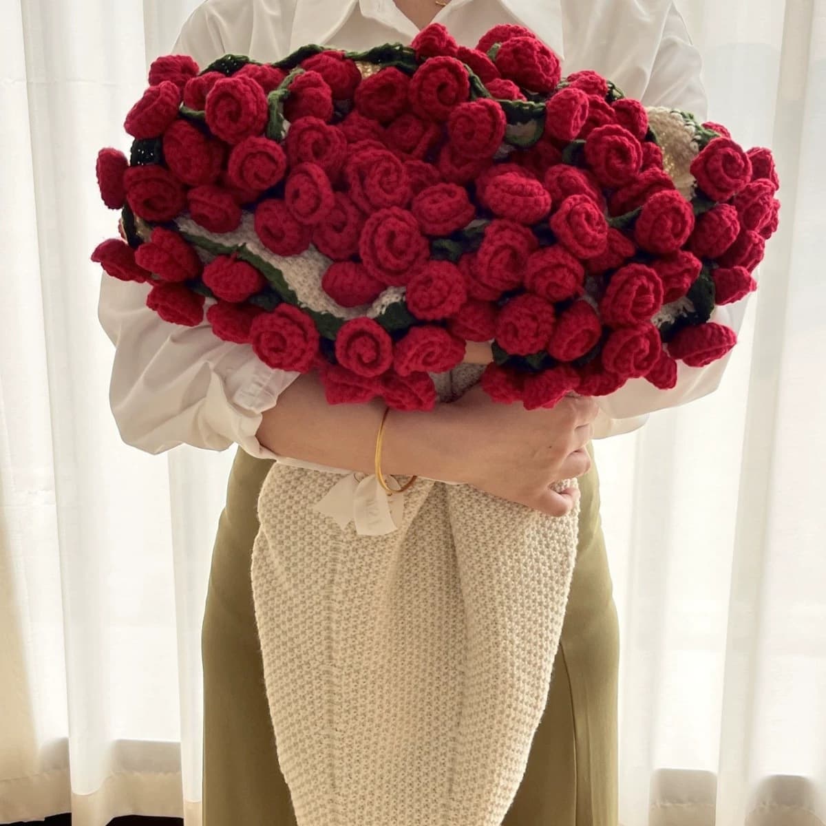 2025 New Rose Bouquet Knitted Blanket All-Season Nap Sofa Throw Handmade Wool Finished Blanket