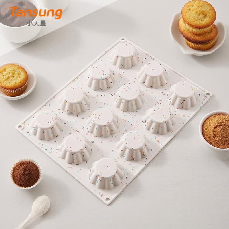 Cross-Border Food-Grade Silicone 12-Cavity Cake Mold, Chocolate Mold, Baking Mold, Scalloped Mini Mousse Pan, Pudding Mold