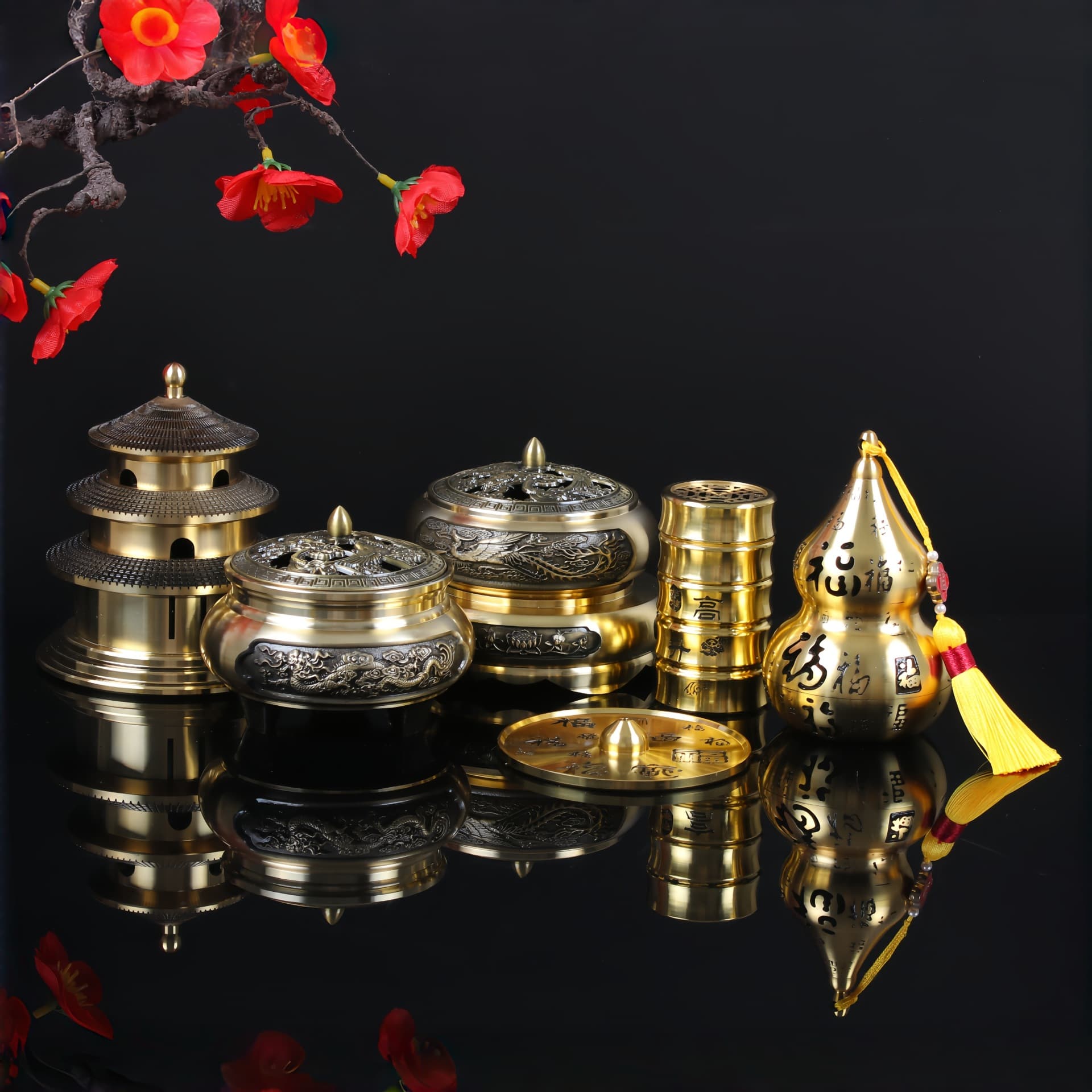Fu word gourd copper alloy incense burner household sandalwood incense burner incense creative three-legged dragon and phoenix disc incense burner incense burner