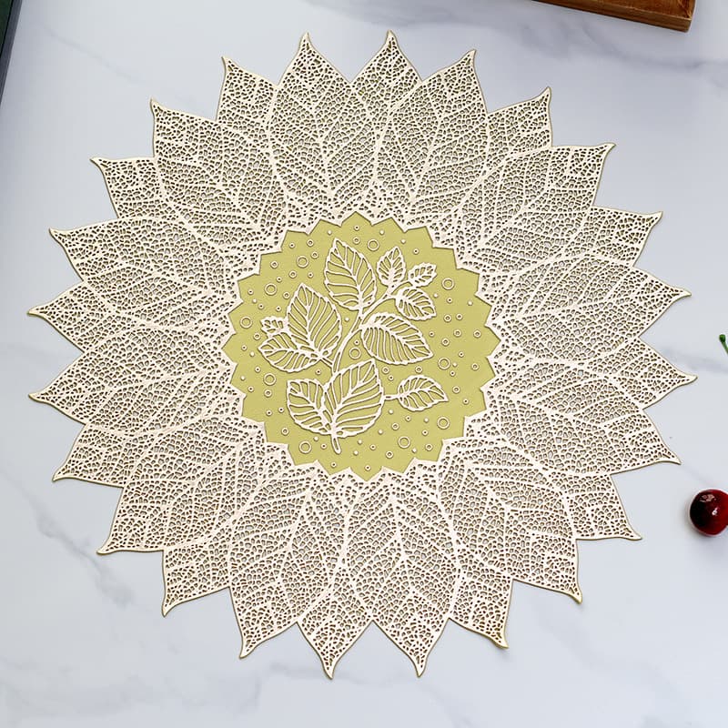 New European Style Gold Stamped Hollow PVC Placemat Hotel Home Decoration Waterproof Oil-Proof Leaf Heat Insulation Pad Non-Slip