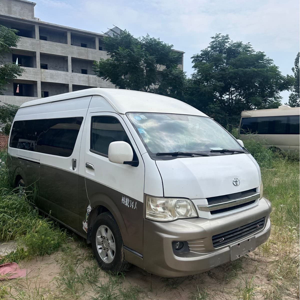 12-14 Seater Commuter Business Bus Hiace HIACE VIP Reception Family Self-Use Bus Good Condition