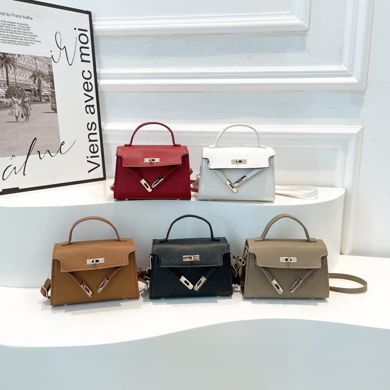Women's 2025 Summer New Lock Fashion Simple Trendy Casual Shoulder Bag Crossbody Bag