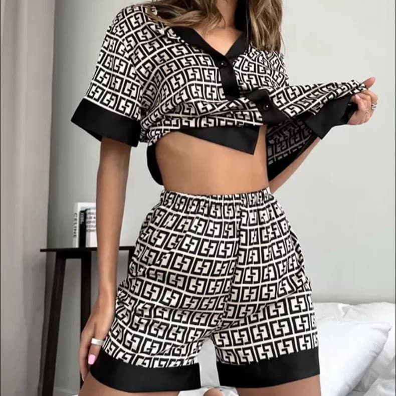 Custom Export Silk-Like Satin Women's Pajama Set with Open-Front Notch Collar, Short Sleeves and Shorts