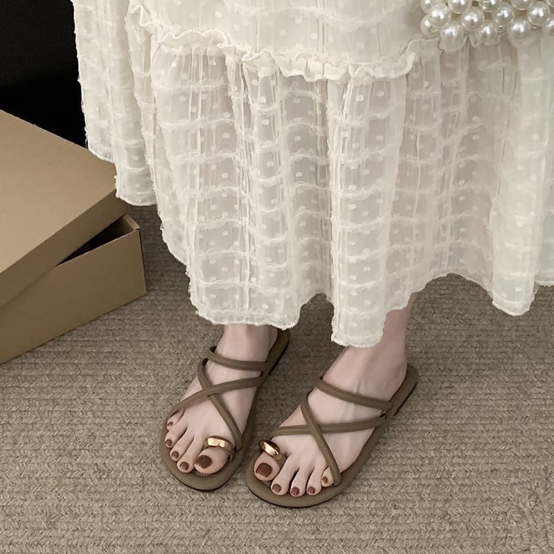 Fashionable Summer Outdoor Women's Sandals Fairy Style Thick Heel Slip-On PVC Material Unisex Flat Footwear from Mainland China
