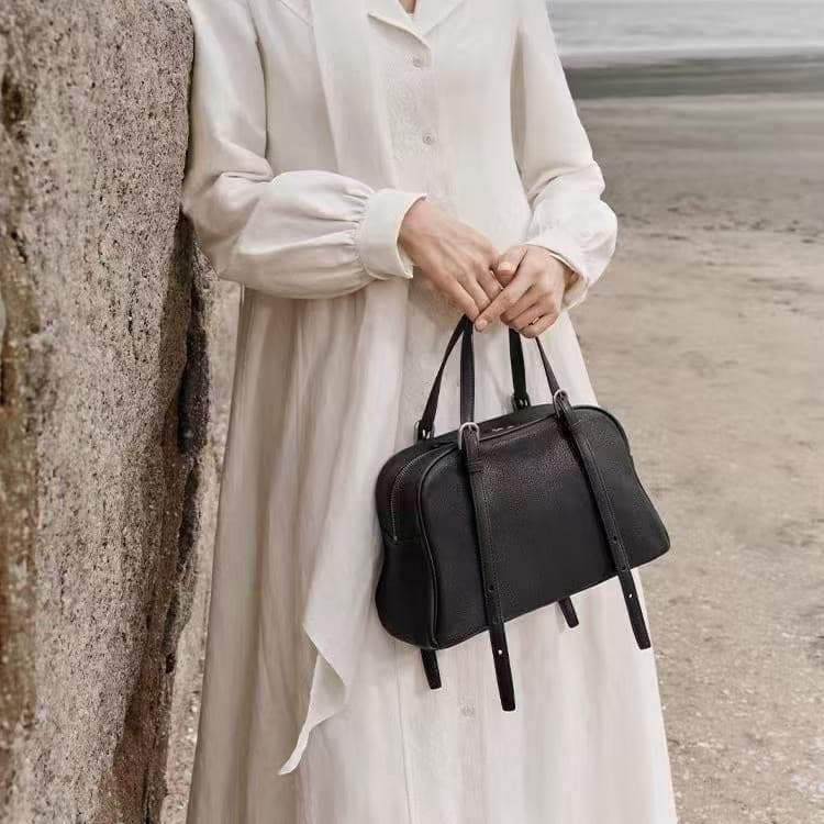 Classic style, genuine plant-tanned leather bowling bag, retro and sophisticated, large capacity, perfect for commuting, handbag/shoulder bag.