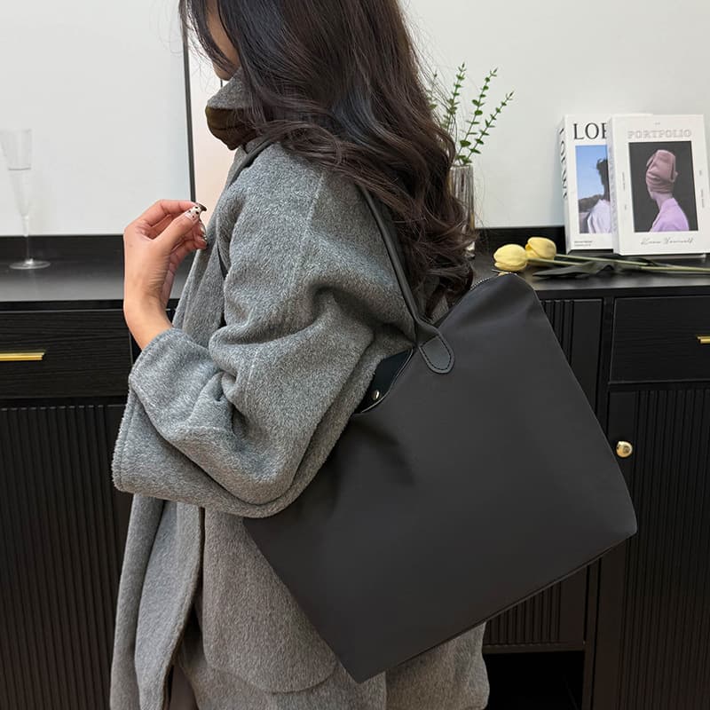 Large Capacity Women's Handbag Versatile 2025 New Trendy Daily Casual Hobo Bag Crossbody Simple Shoulder Bag