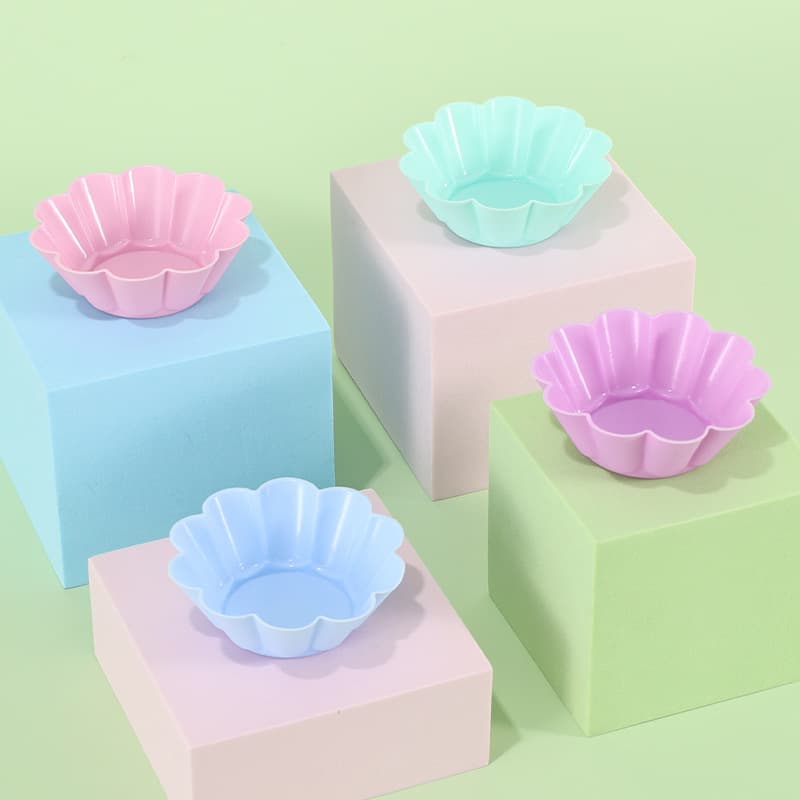 Factory Direct DIY Baking Tools Round Petal Muffin Cups Cake Mold Handmade Soap Mold