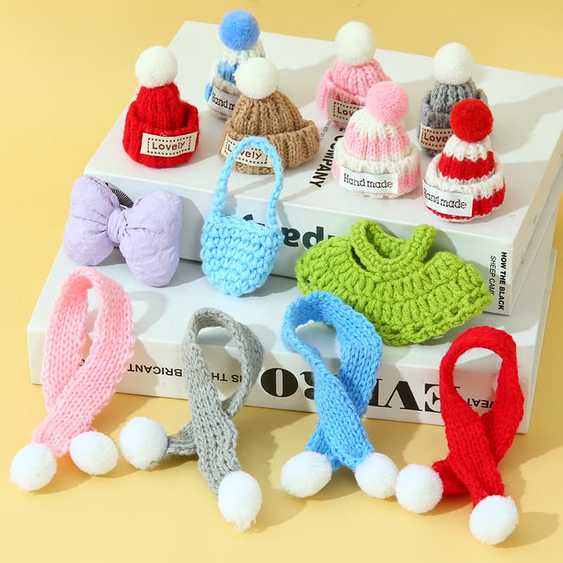 Mini Knit Yarn Hat Christmas Decoration Scarf Wallace and Gromit Handmade Sweater Doll Clothing